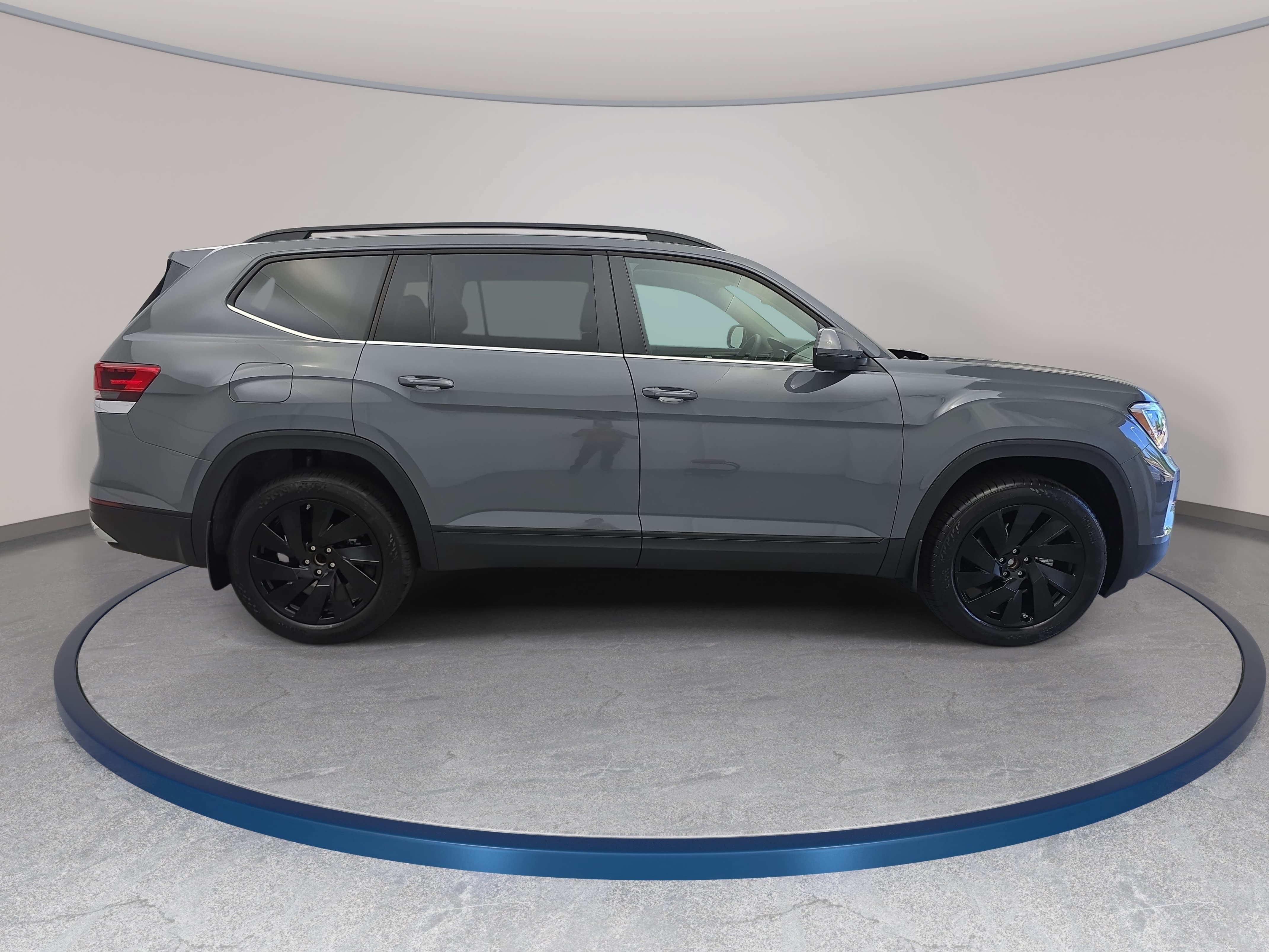 New 2026 Volkswagen Atlas SE FWD image 4