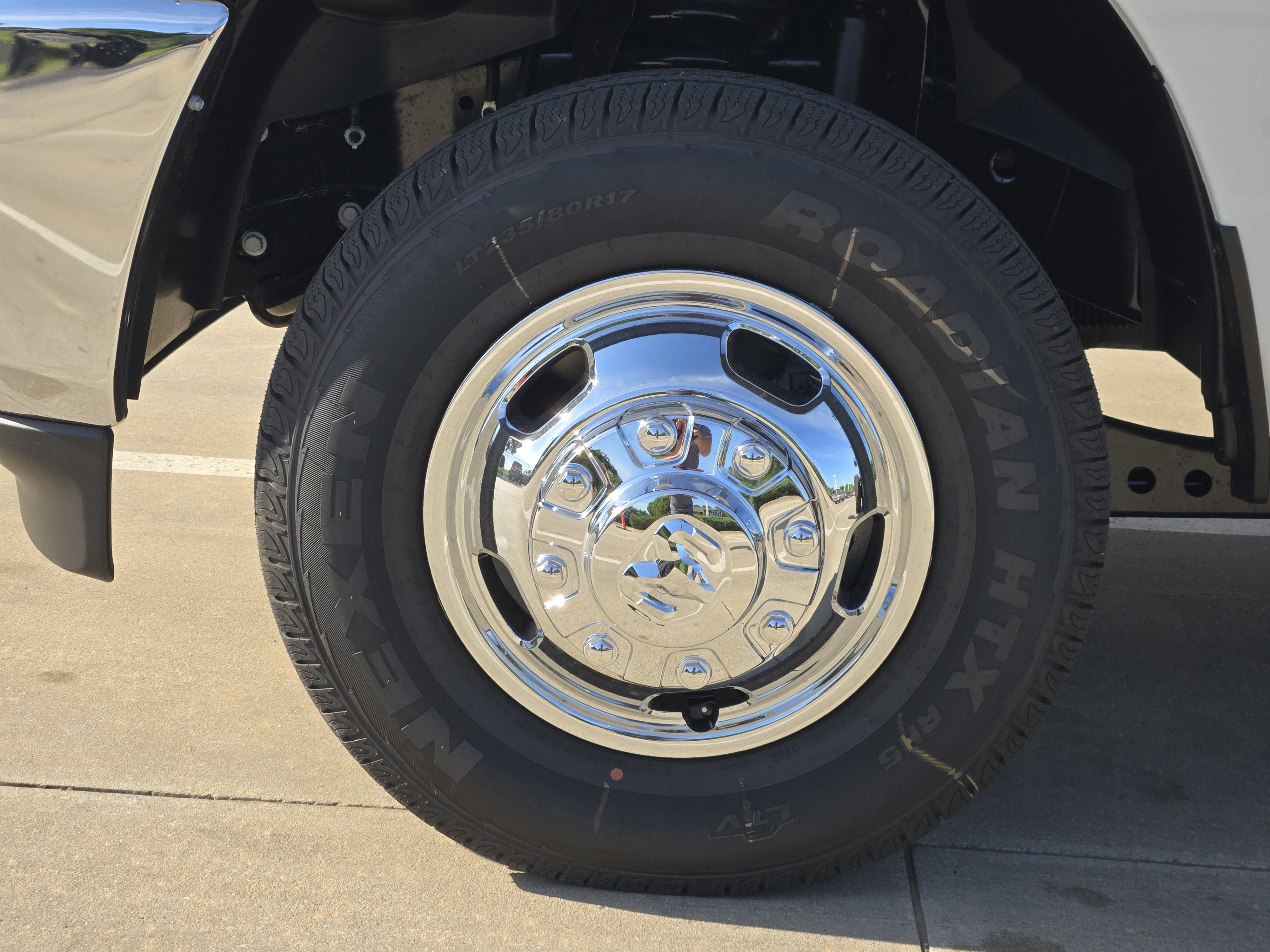 New 2026 RAM 3500 Tradesman w/ Chrome Appearance Group A AWD/4WD image 9