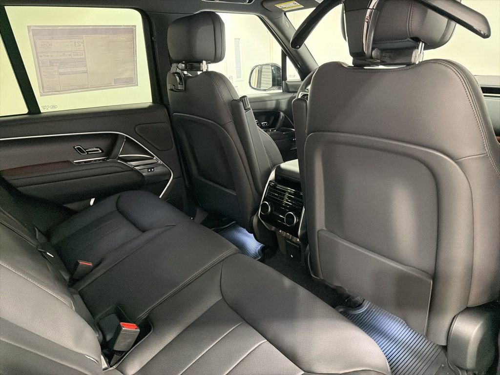 New 2026 Land Rover Range Rover SE image 27