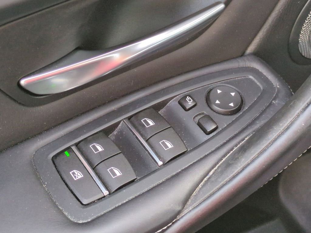 Used 2018 BMW M3 image 24