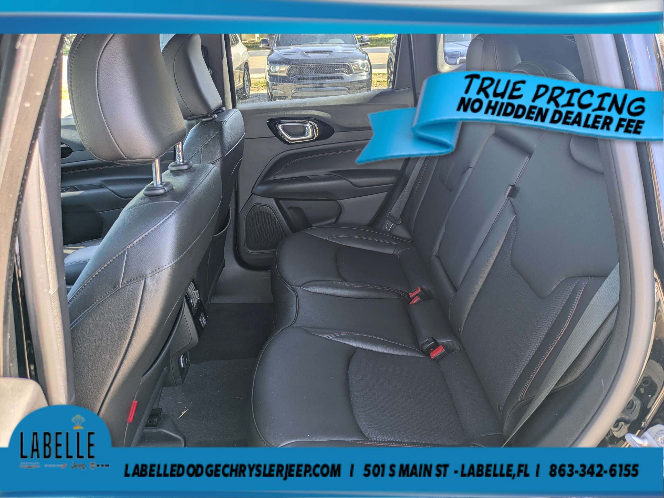 Used 2024 Jeep Compass Trailhawk AWD/4WD image 11