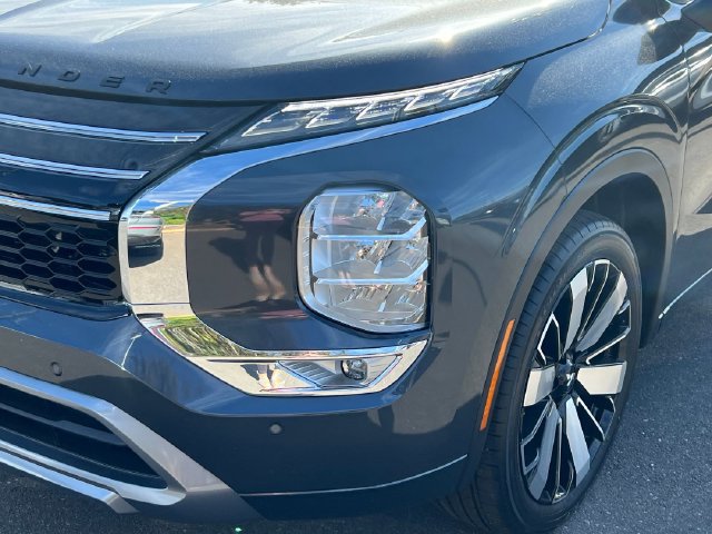 New 2026 Mitsubishi Outlander SEL FWD image 9