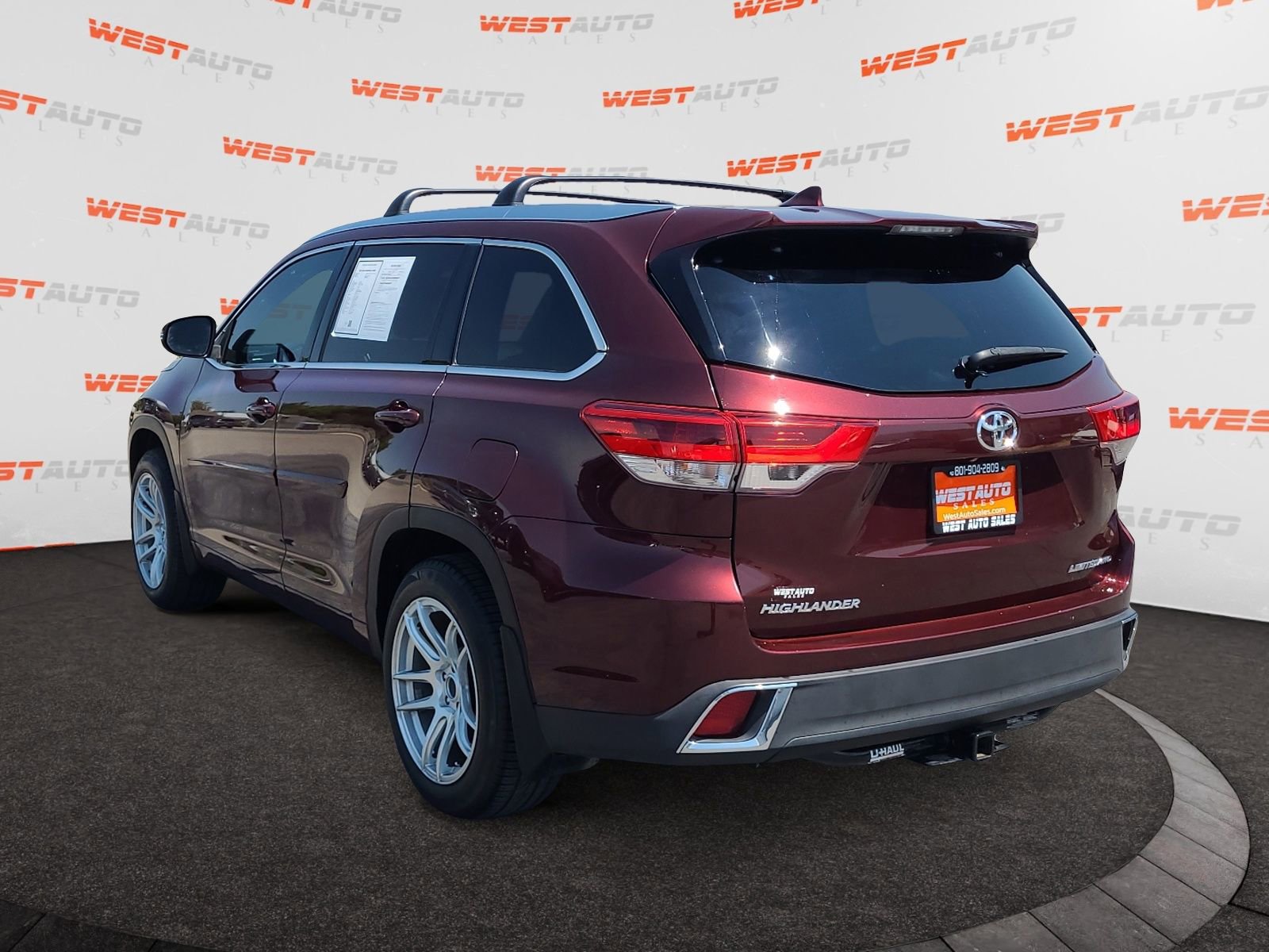 Used 2019 Toyota Highlander Limited AWD/4WD image 3