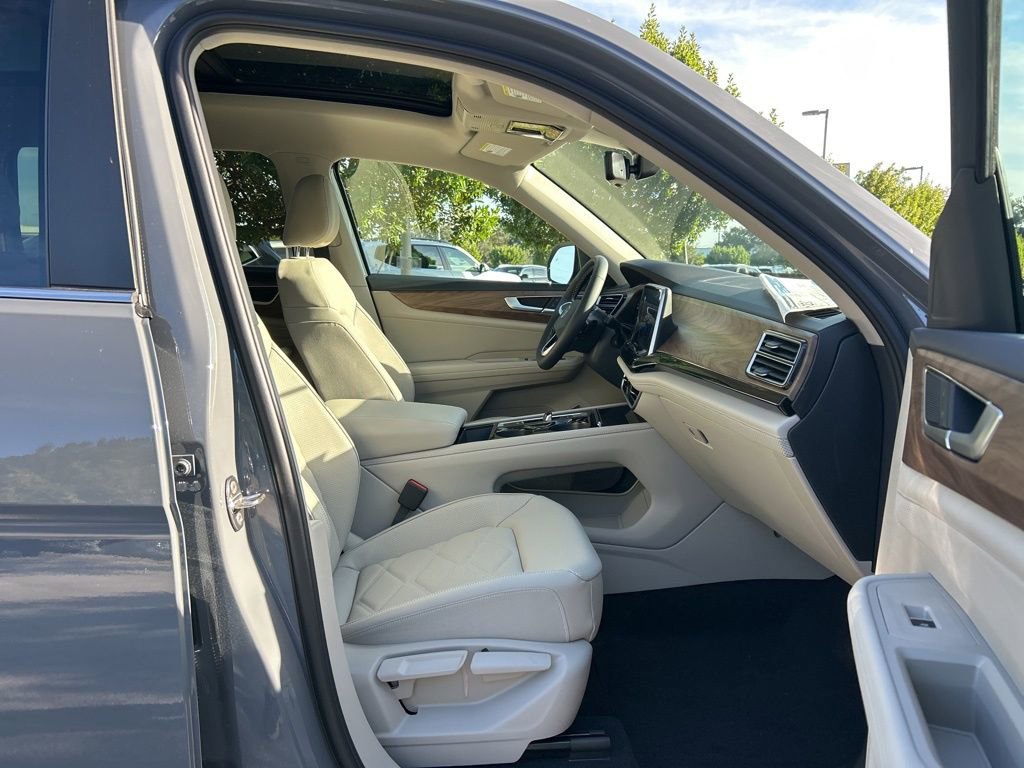 New 2026 Volkswagen Atlas SE FWD image 42