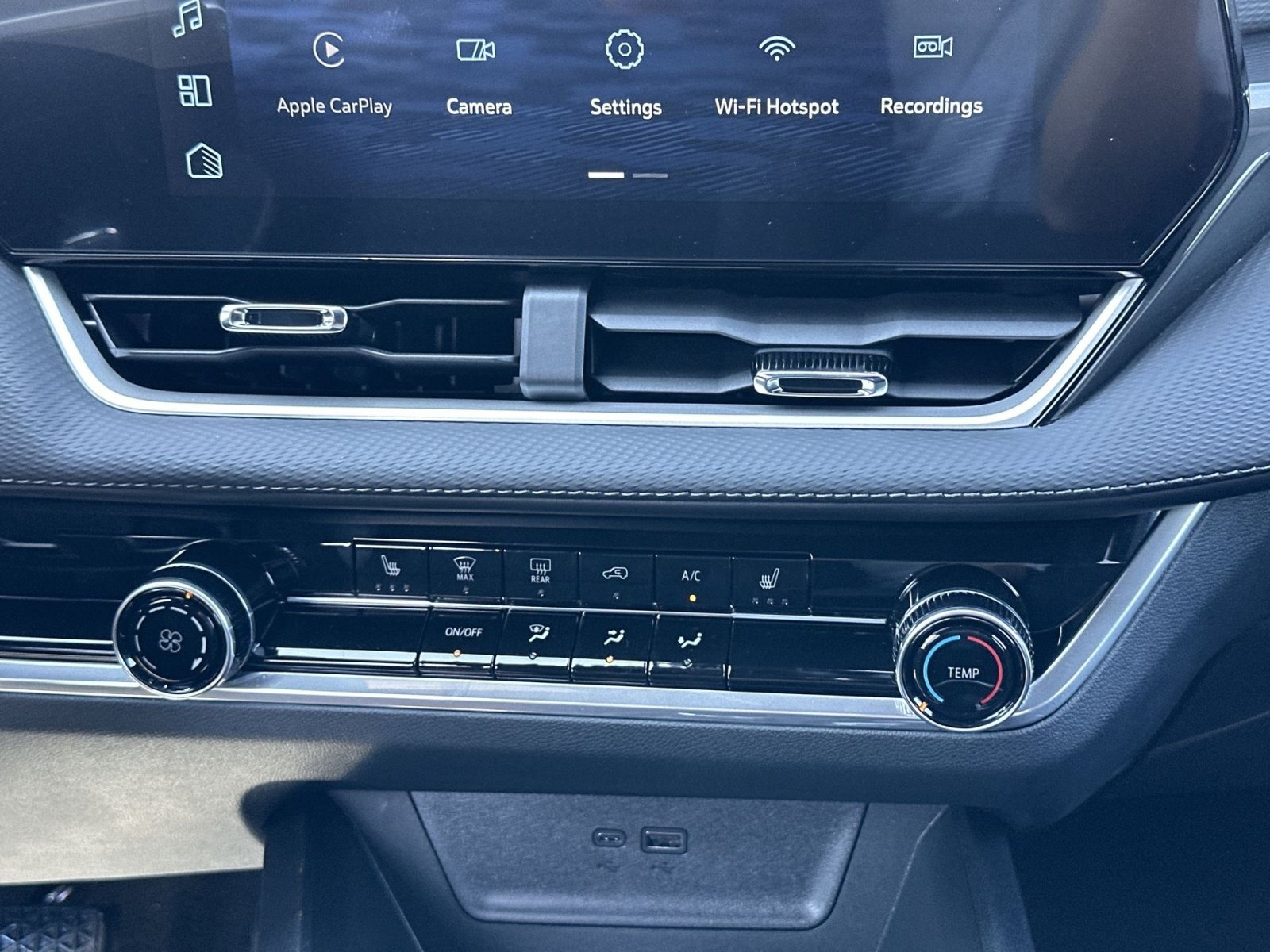 New 2027 Chevrolet Equinox LT w/ Safety and Technology Package AWD/4WD image 21