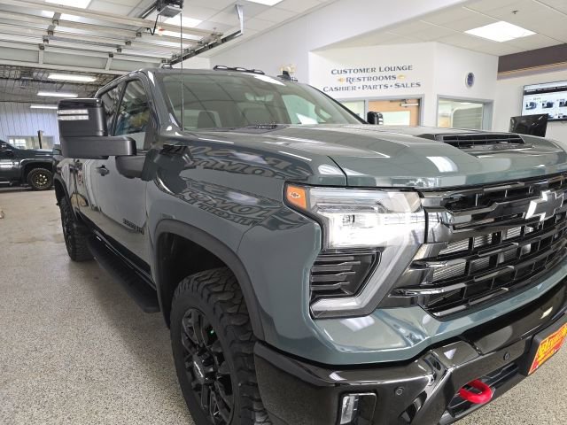 Used 2025 Chevrolet Silverado 3500 LTZ w/ Trail Boss Package AWD/4WD image 3