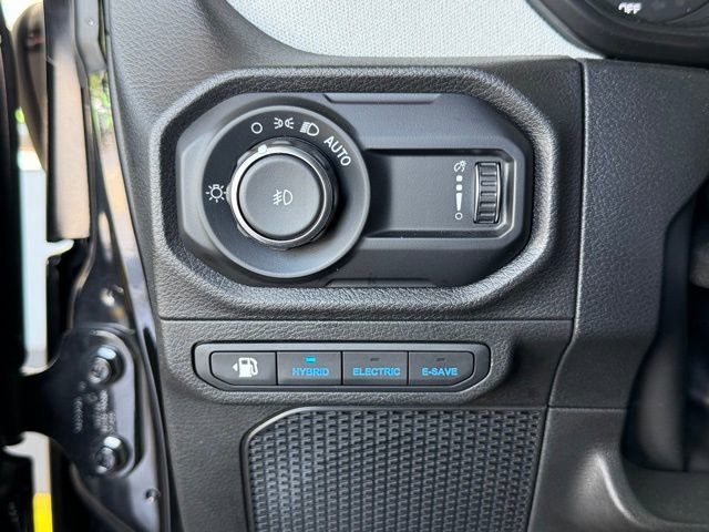 Used 2024 Jeep Wrangler Unlimited image 18