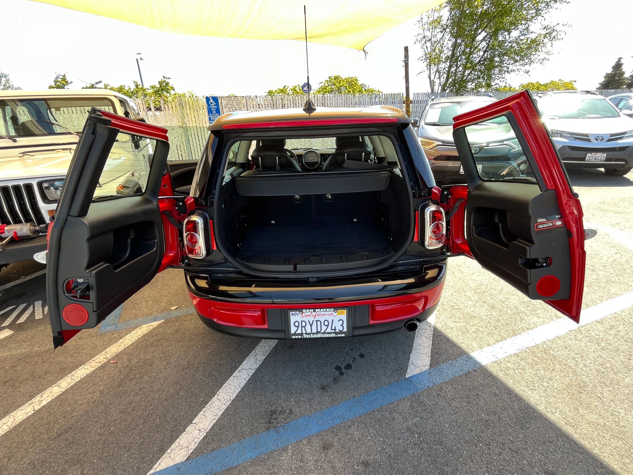 Used 2011 MINI Cooper Clubman image 24