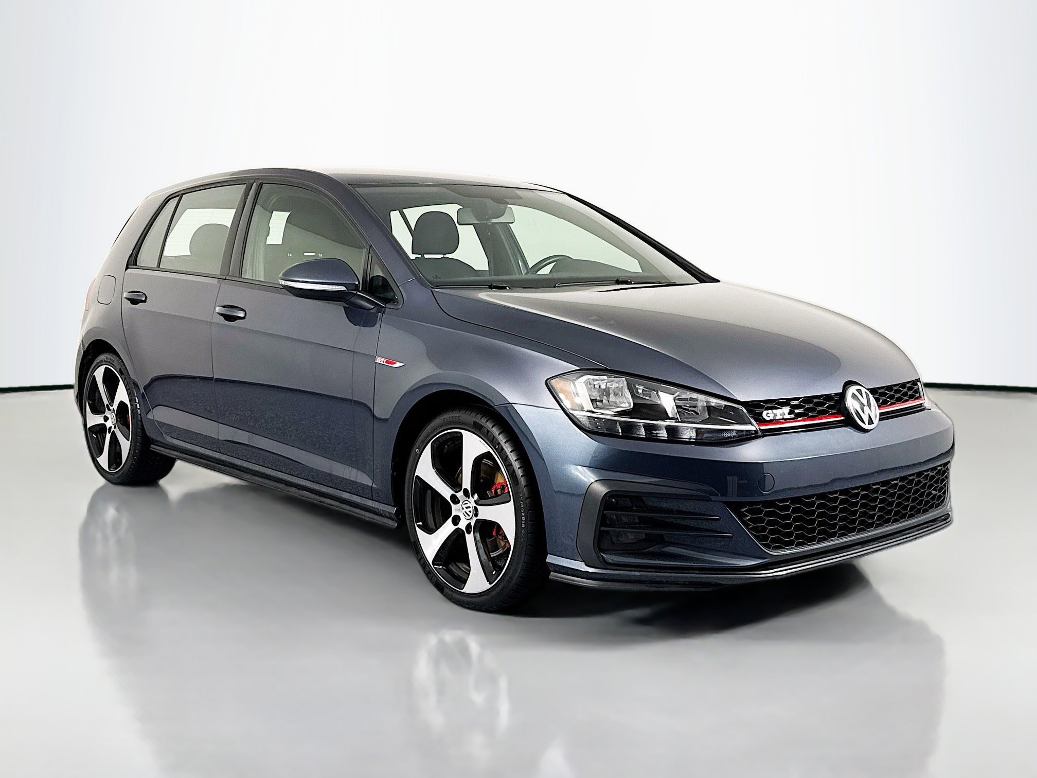 Used 2018 Volkswagen GTI S image 3