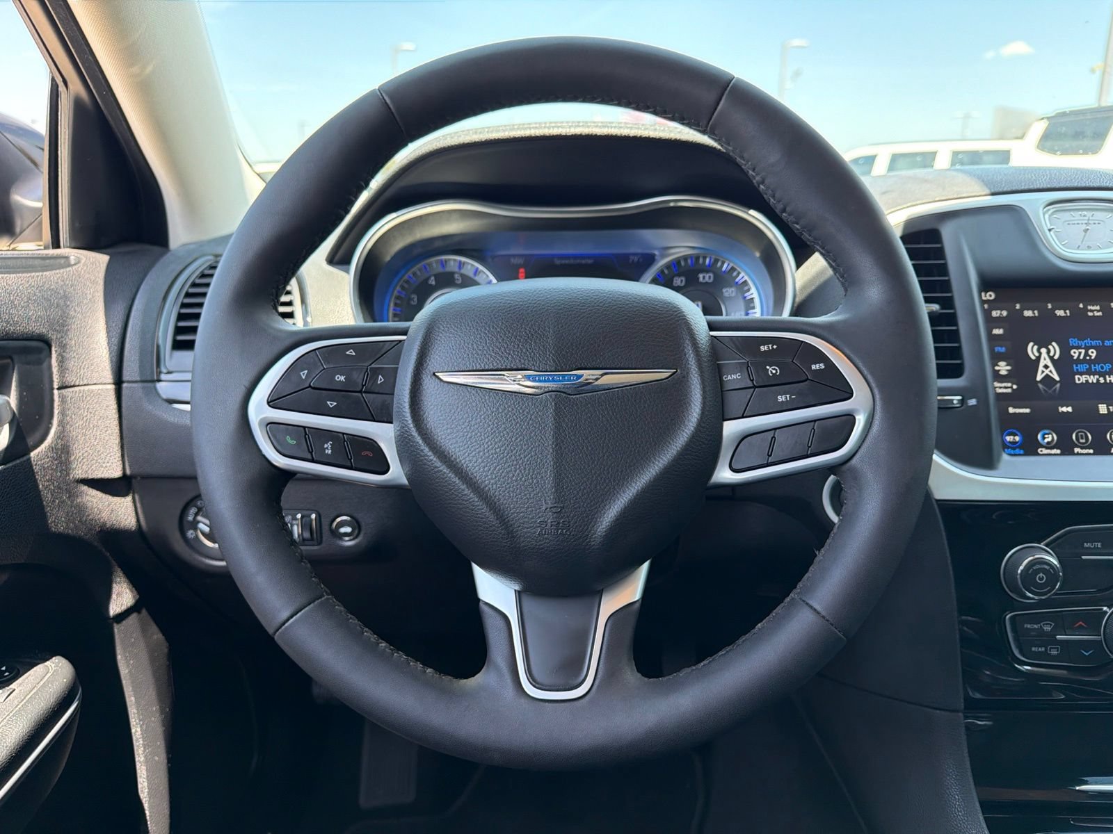 Used 2023 Chrysler 300 Touring w/ Sport Appearance Package RWD image 20
