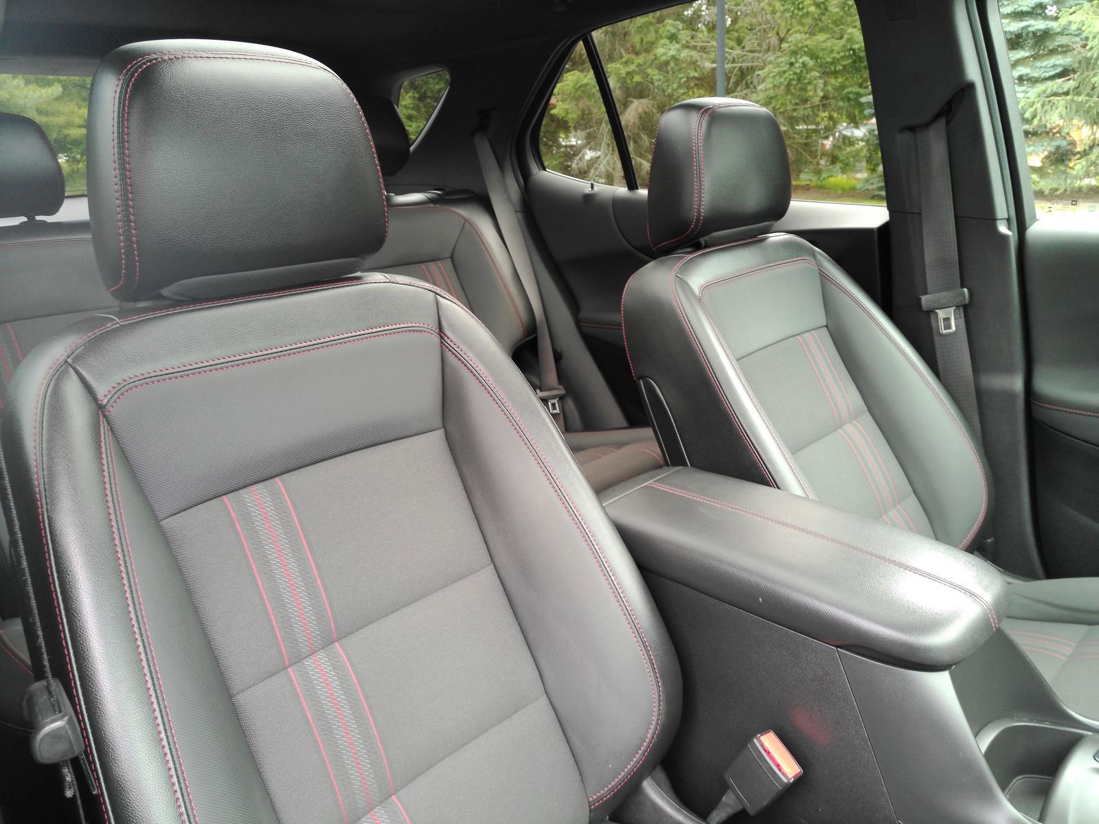 Certified 2023 Chevrolet Equinox RS AWD/4WD image 11