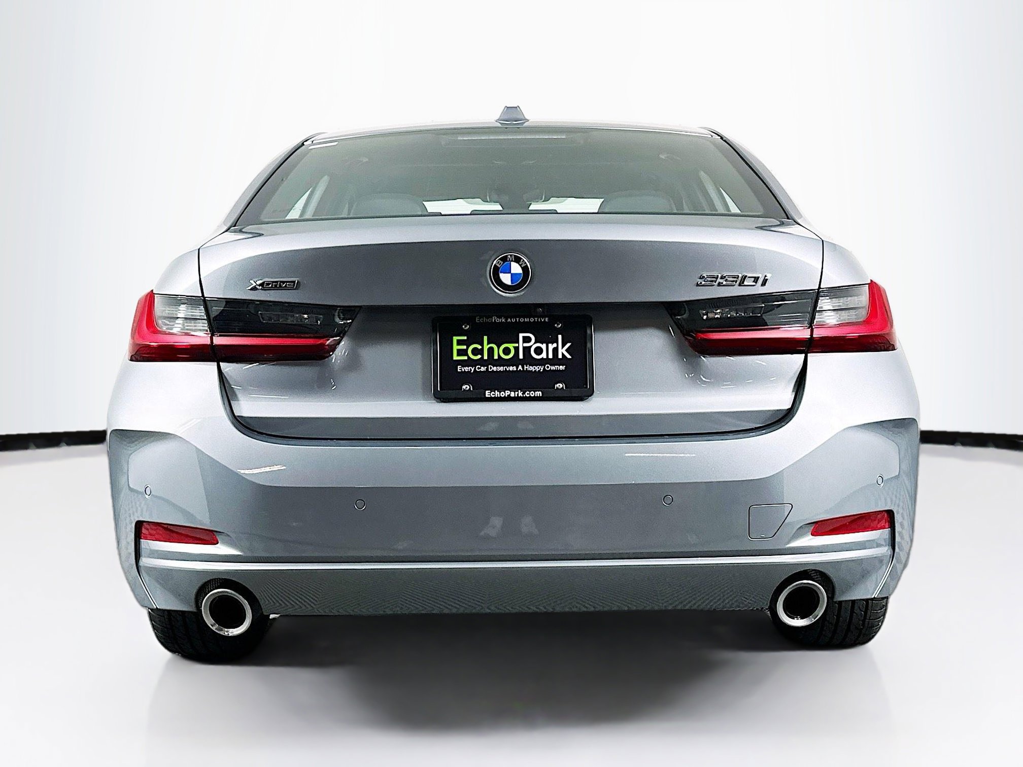 Used 2025 BMW 330i xDrive Sedan w/ Convenience Package image 7