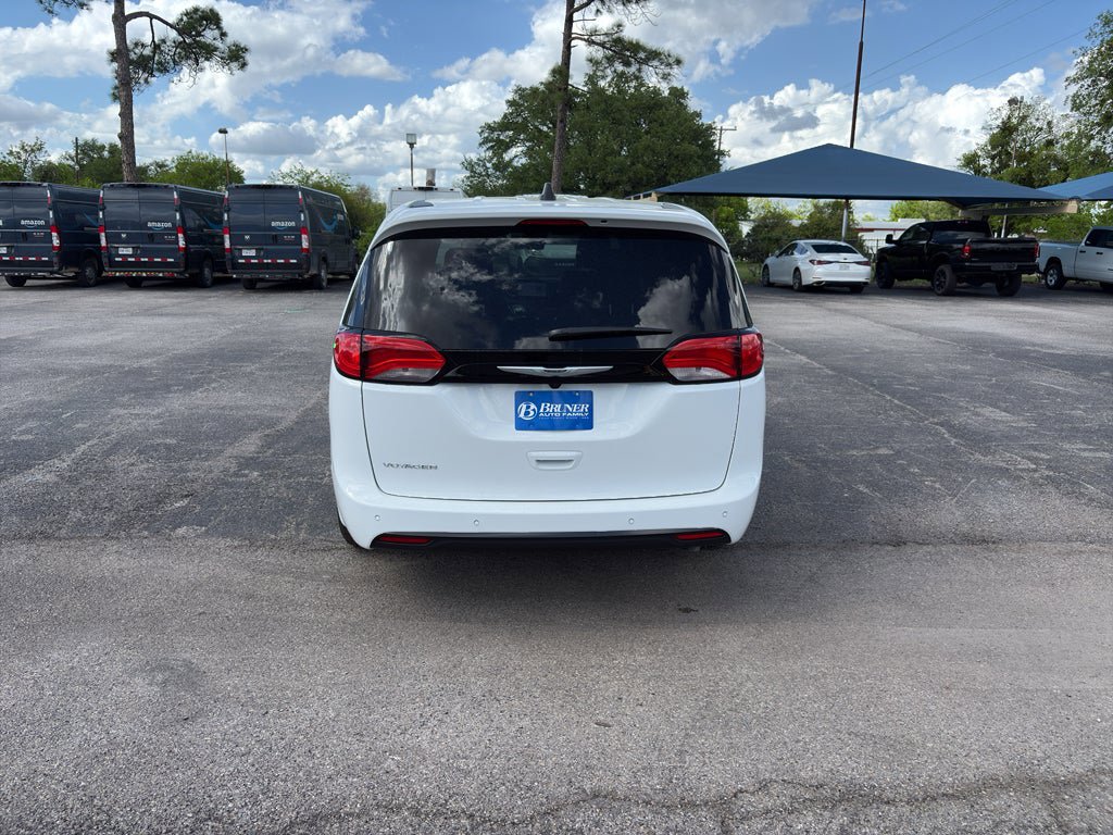 New 2026 Chrysler Voyager LX FWD image 6
