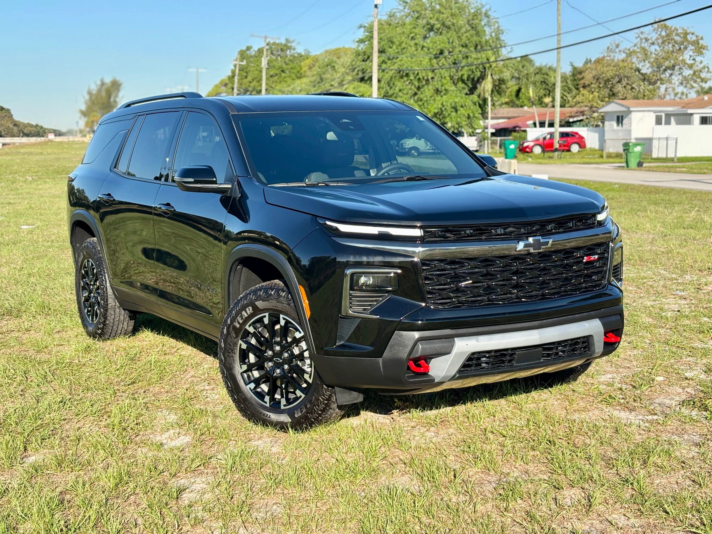 Used 2026 Chevrolet Traverse Z71 image 3