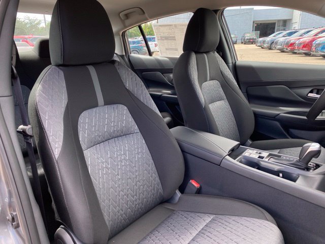 New 2027 Nissan Sentra SV FWD image 9