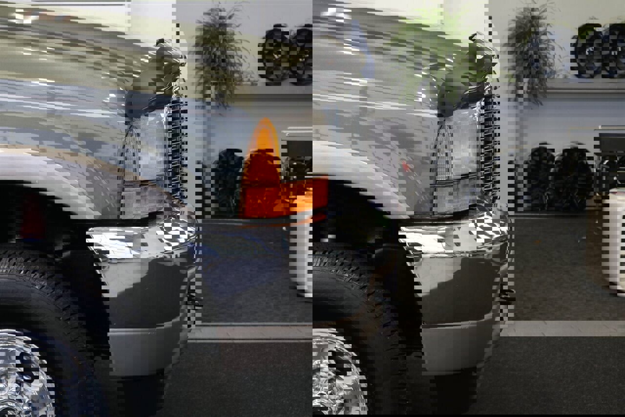 Used 2001 Ford Excursion Limited image 45