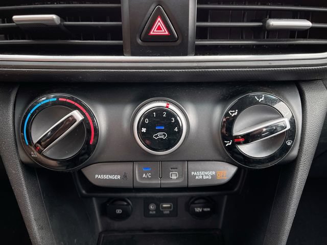 Used 2021 Hyundai Kona SE FWD image 32