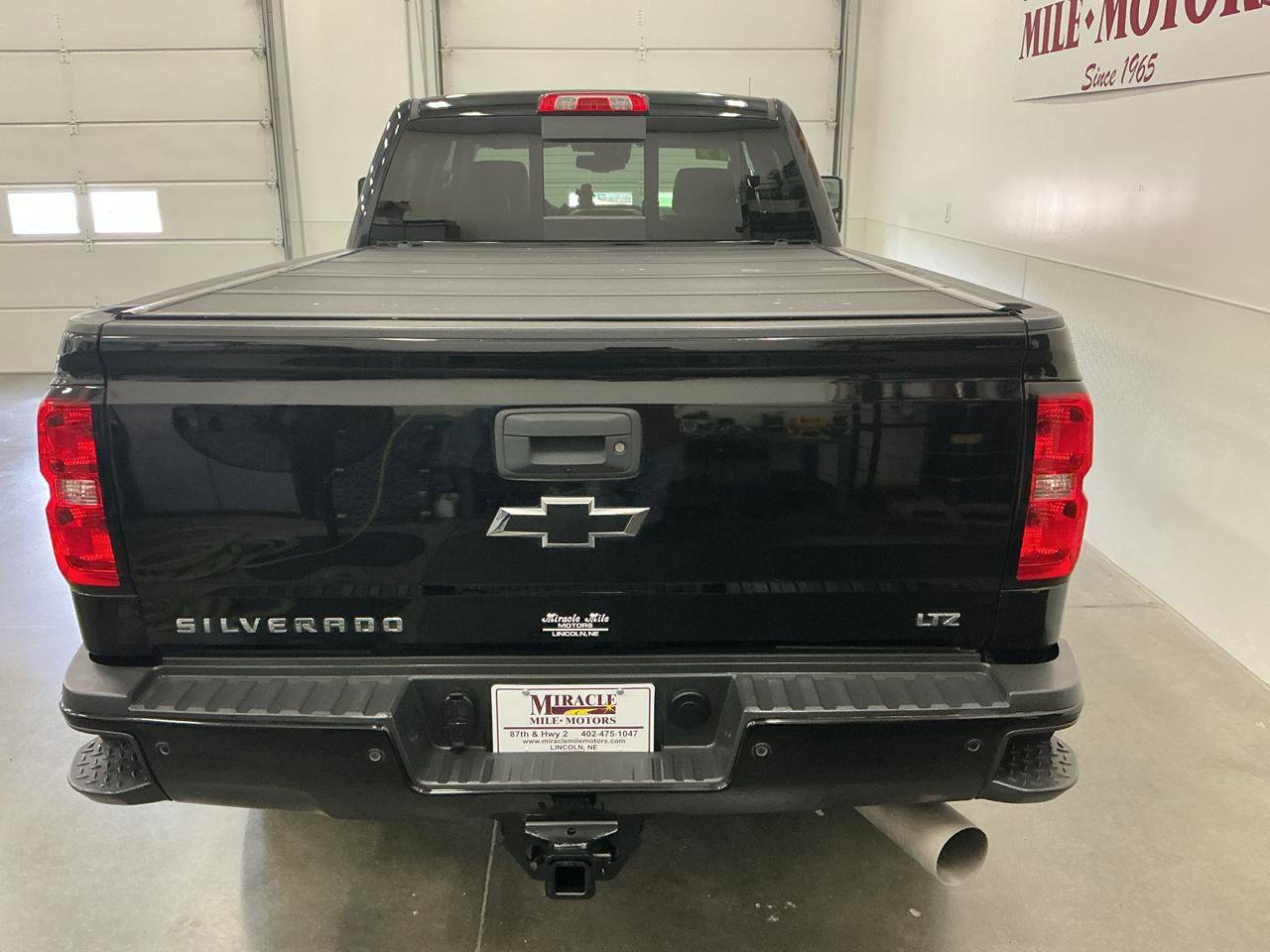 Used 2019 Chevrolet Silverado 2500 LTZ w/ Duramax Plus Package AWD/4WD image 5