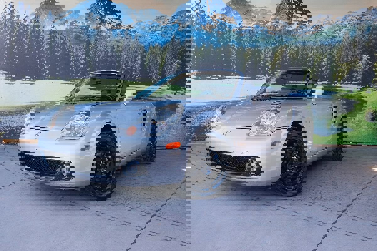 Used 2005 Toyota MR2 image 1