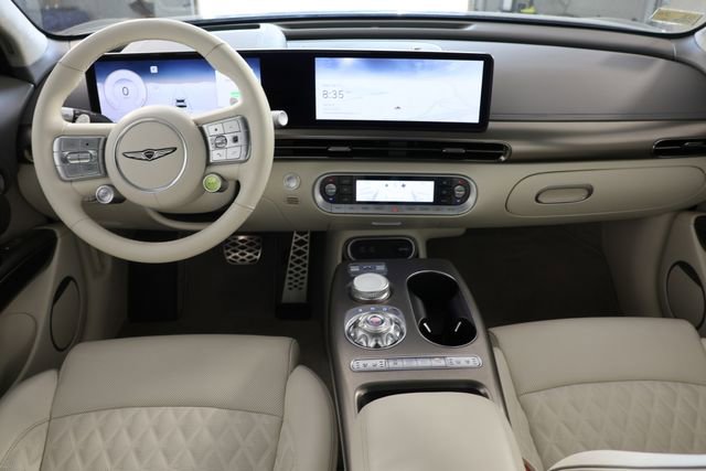 Used 2023 Genesis GV60 Performance image 2
