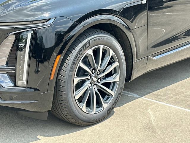 Used 2025 Cadillac Lyriq Sport image 17