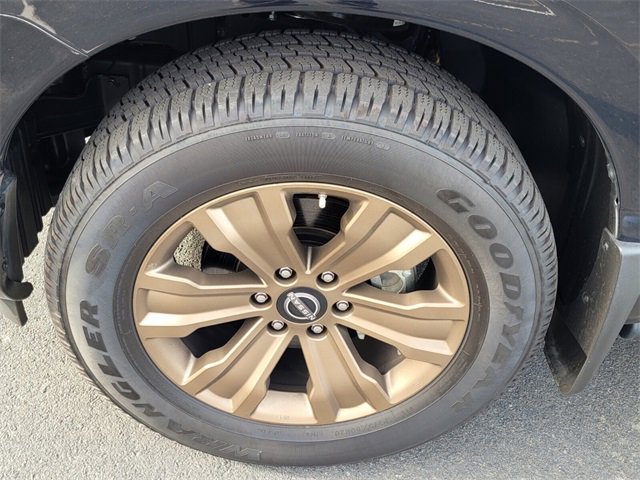 Used 2024 Nissan Titan SV w/ SV Bronze Edition Package image 17