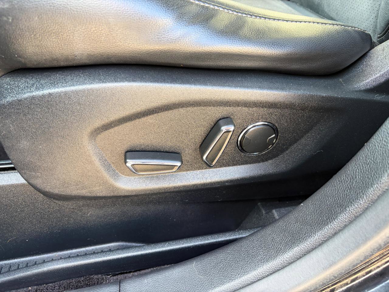 Used 2016 Ford Edge Sport w/ Equipment Group 401A AWD/4WD image 13