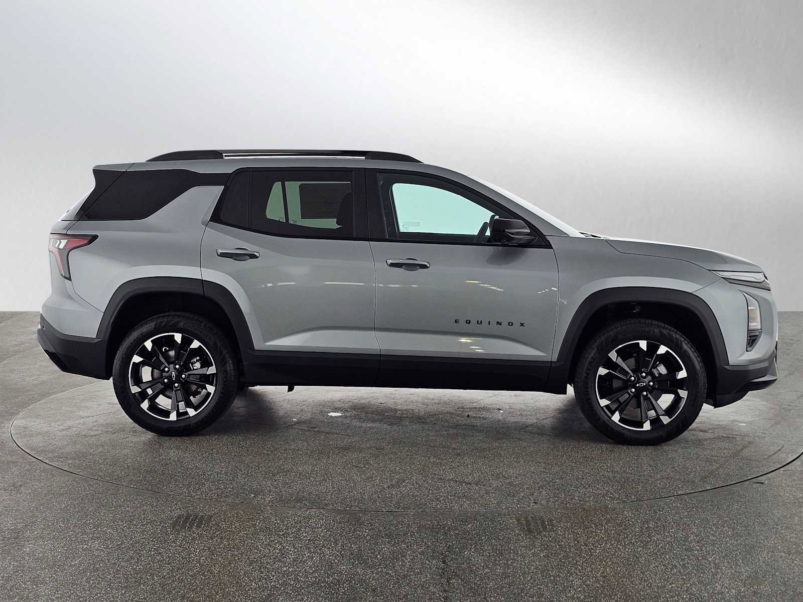 New 2026 Chevrolet Equinox RS w/ Safety and Technology Package FWD image 2
