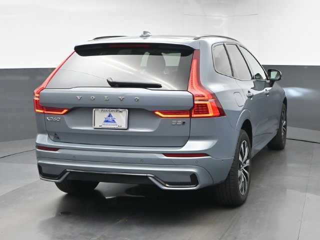 Used 2024 Volvo XC60 B5 Plus w/ Climate Package AWD/4WD image 8