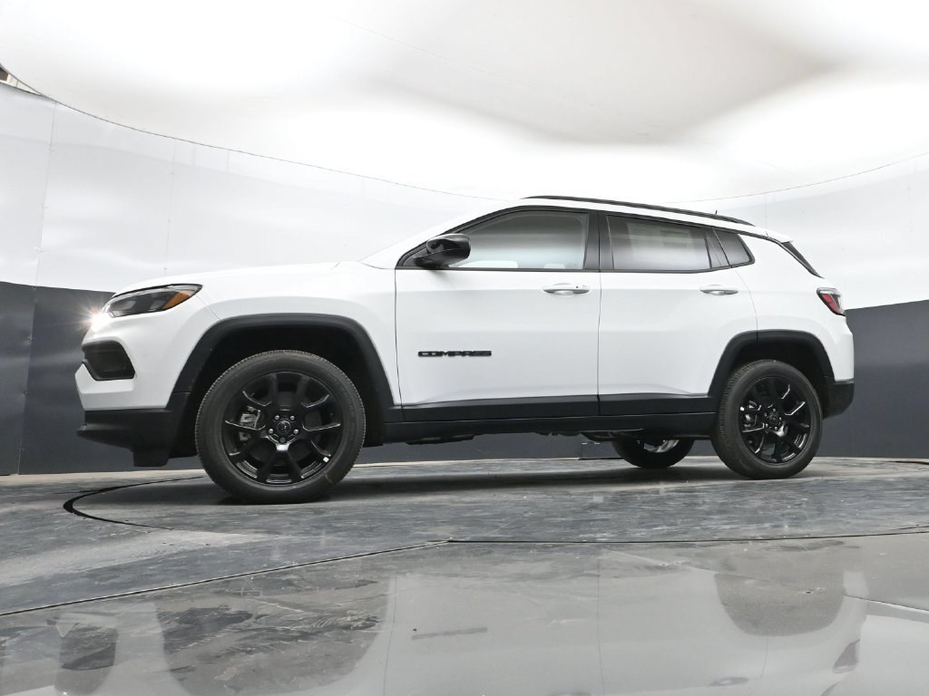 New 2026 Jeep Compass Latitude AWD/4WD image 44