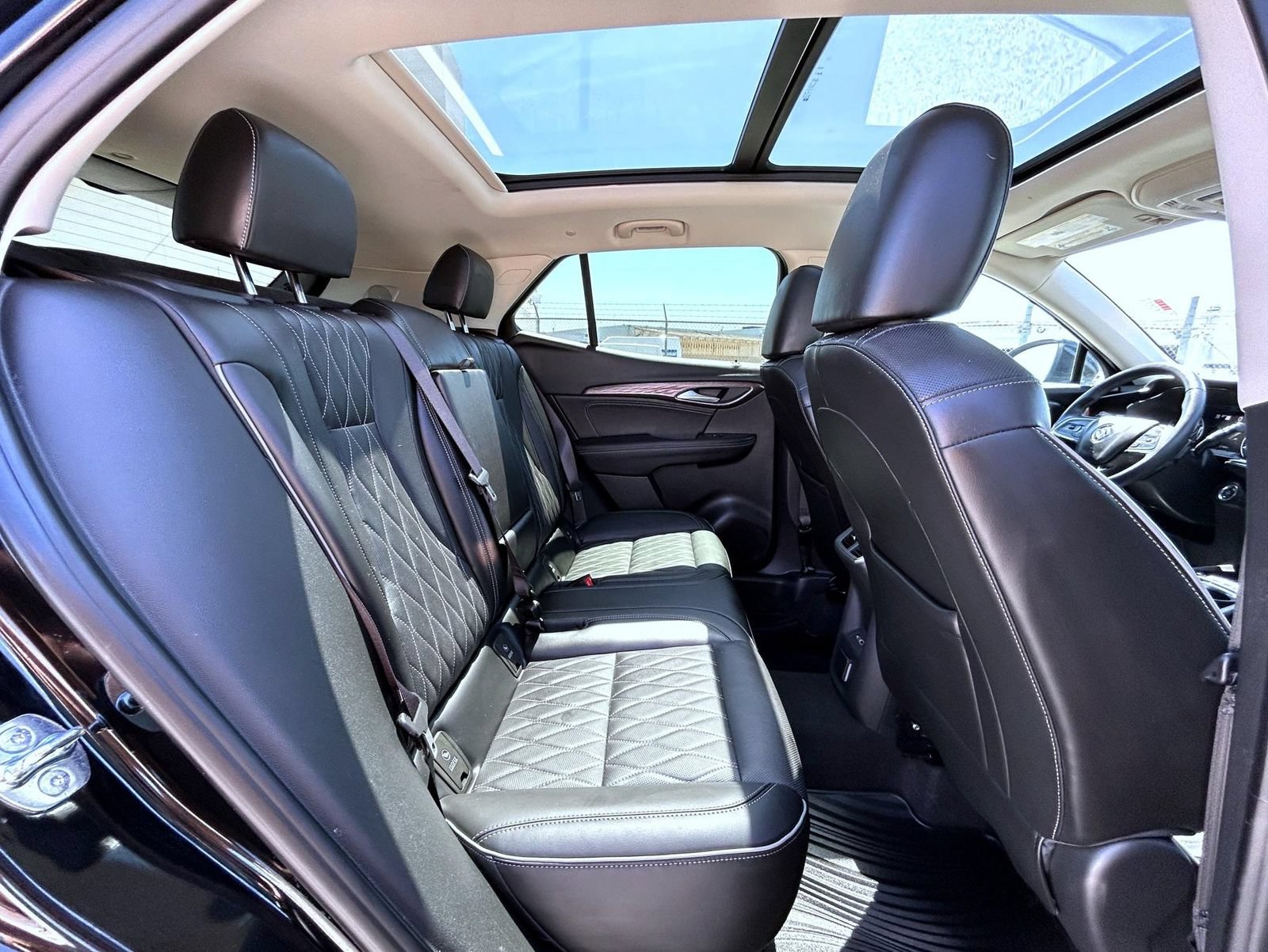 Certified 2023 Buick Envision Avenir AWD/4WD image 19