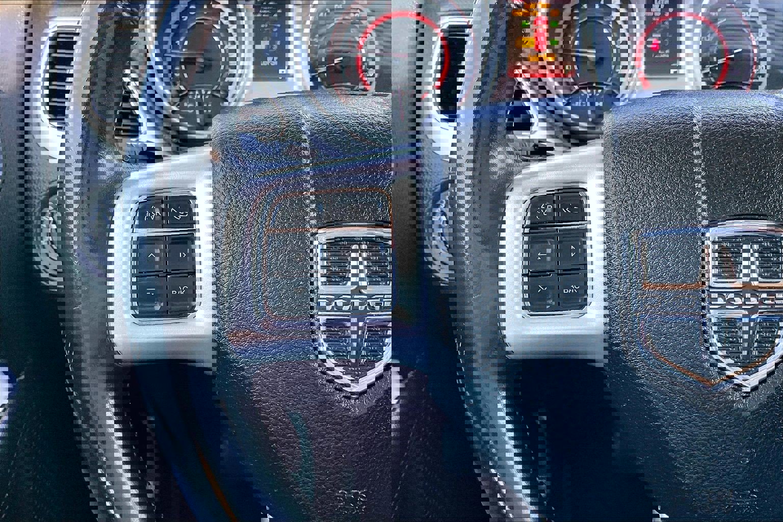 Used 2018 Dodge Journey SE w/ Popular Equipment Group image 11