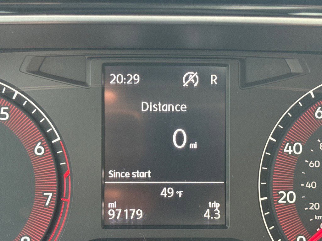 Used 2021 Volkswagen Jetta SE image 17