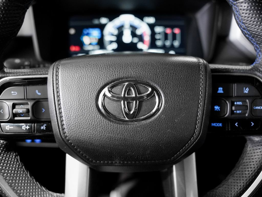 Used 2024 Toyota Tundra Platinum AWD/4WD image 14
