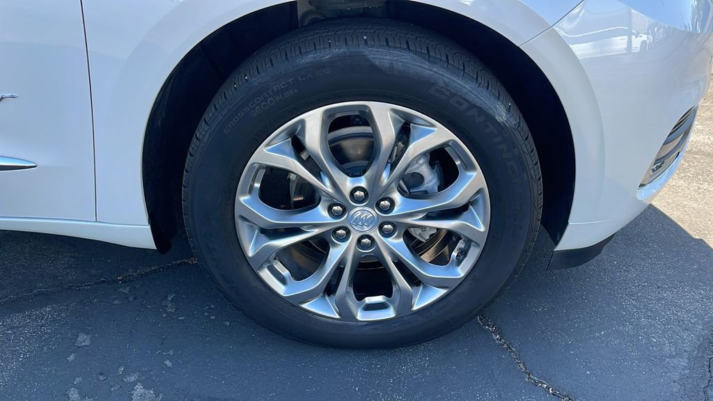 Used 2021 Buick Enclave Avenir w/ Avenir Technology Package FWD image 9