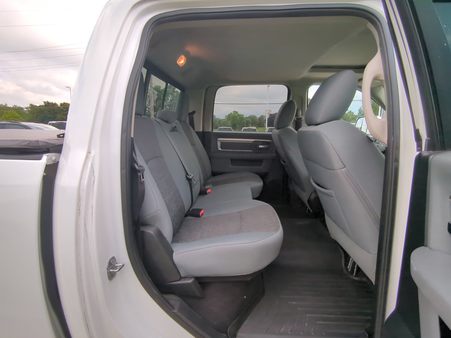Used 2017 RAM 1500 Big Horn AWD/4WD image 9