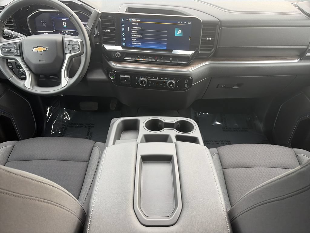 Used 2025 Chevrolet Silverado 1500 LT AWD/4WD image 13