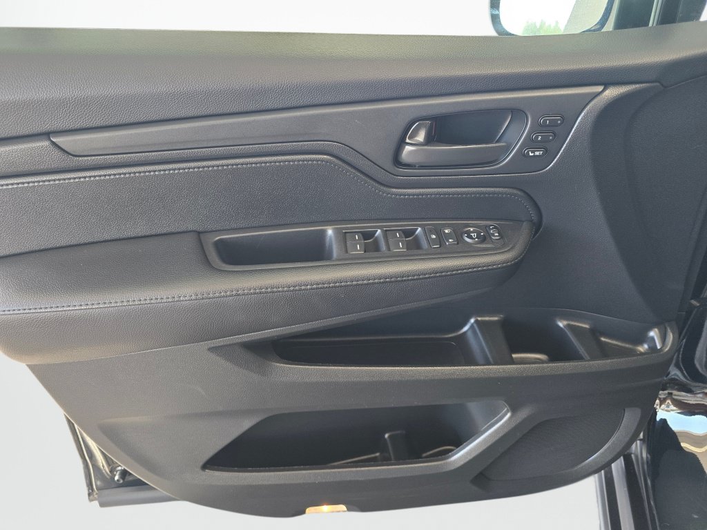 Used 2025 Honda Odyssey EX-L image 32
