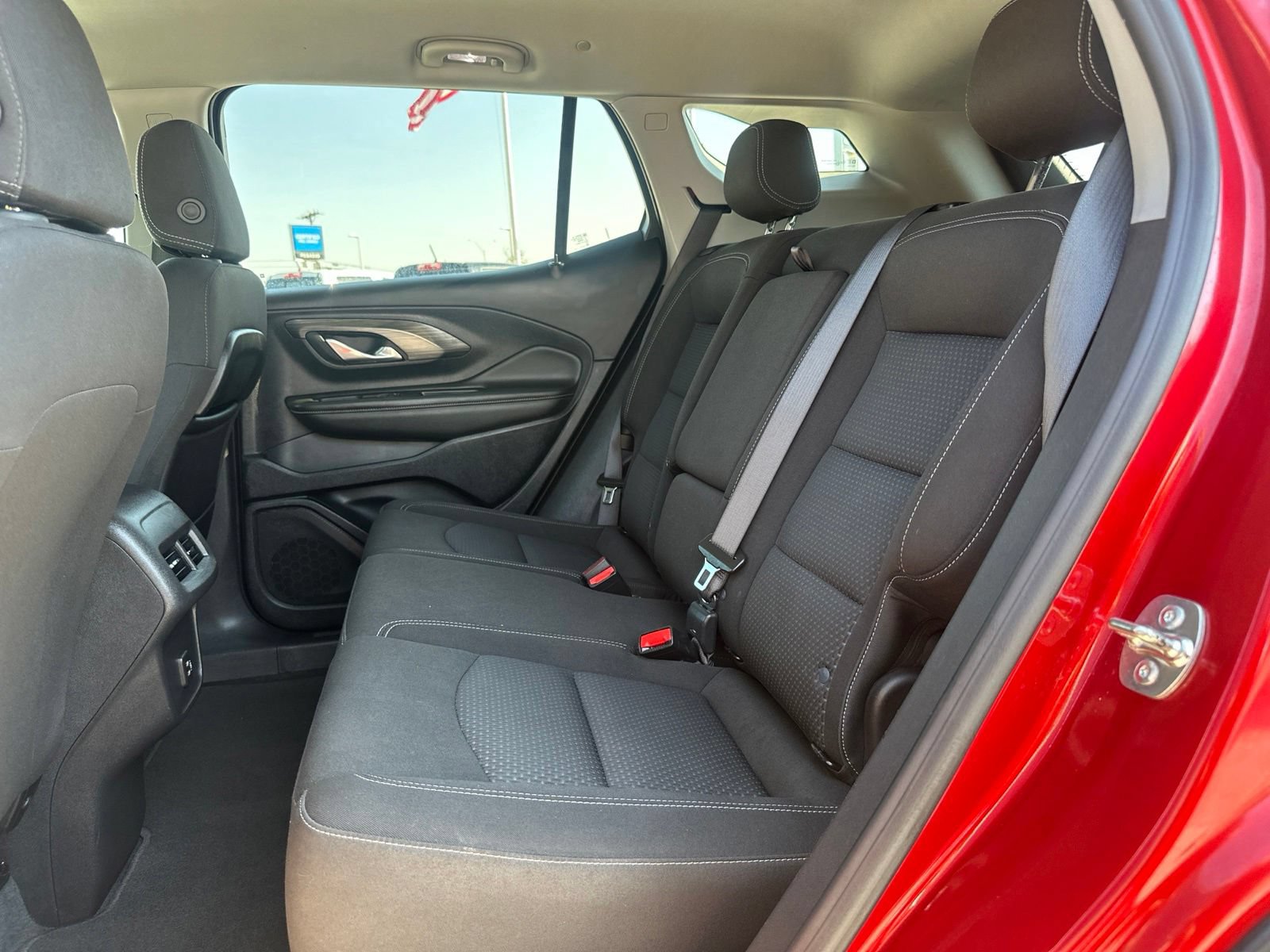 Used 2024 GMC Terrain SLE AWD/4WD image 15