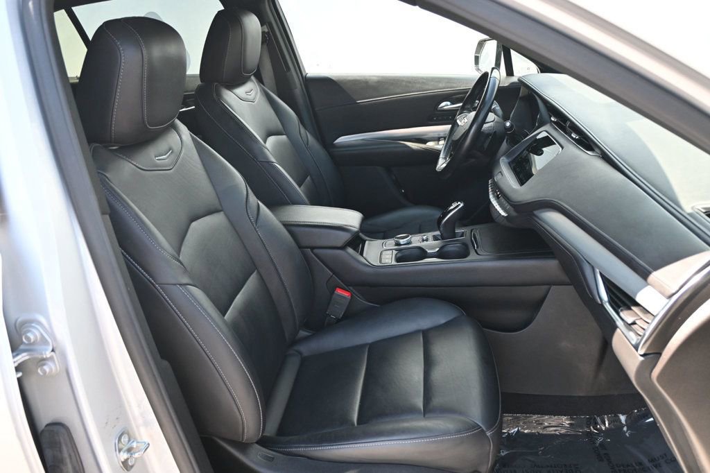 Used 2022 Cadillac XT4 Premium Luxury w/ Safety Alert Package image 16