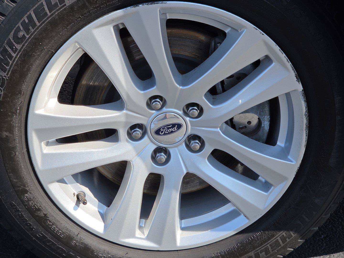 Used 2019 Ford Explorer XLT AWD/4WD image 7