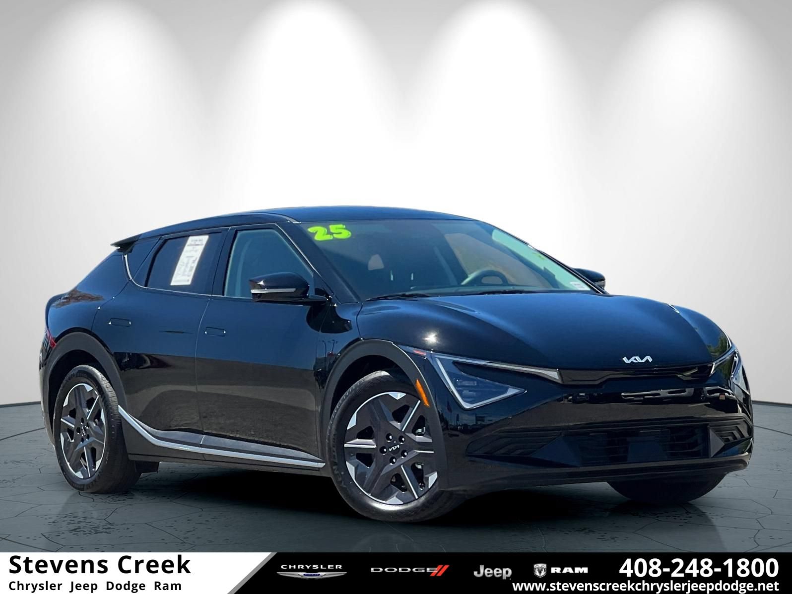 Used 2025 Kia EV6 Light RWD image 1