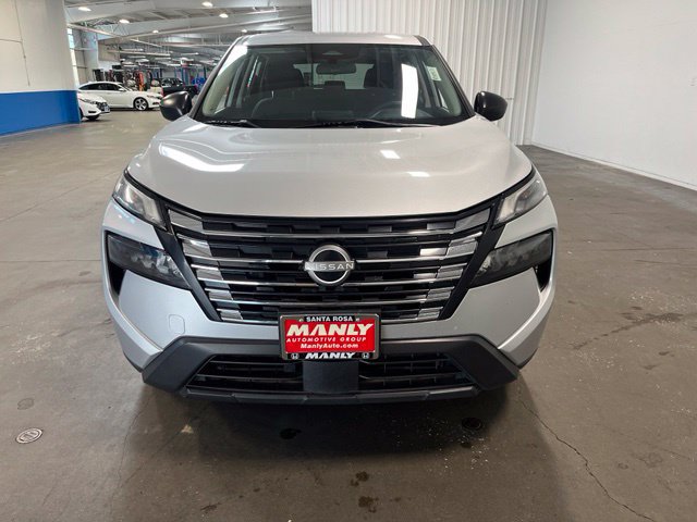 Used 2024 Nissan Rogue S AWD/4WD image 8