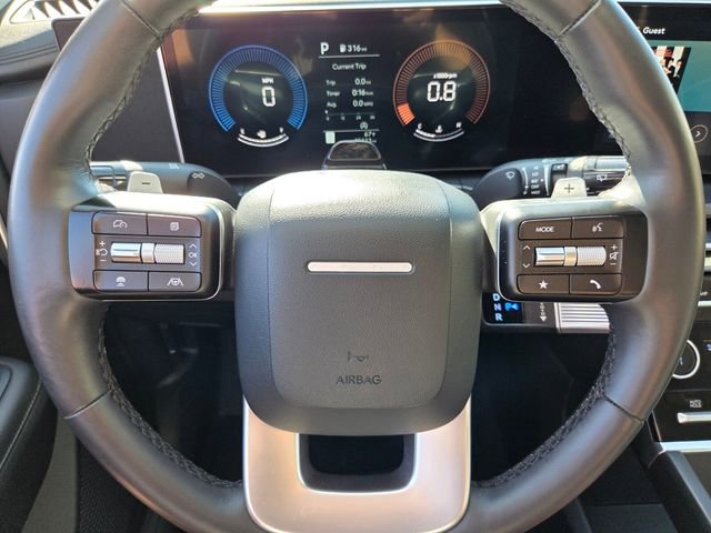 Used 2025 Hyundai Santa Fe SEL FWD image 31