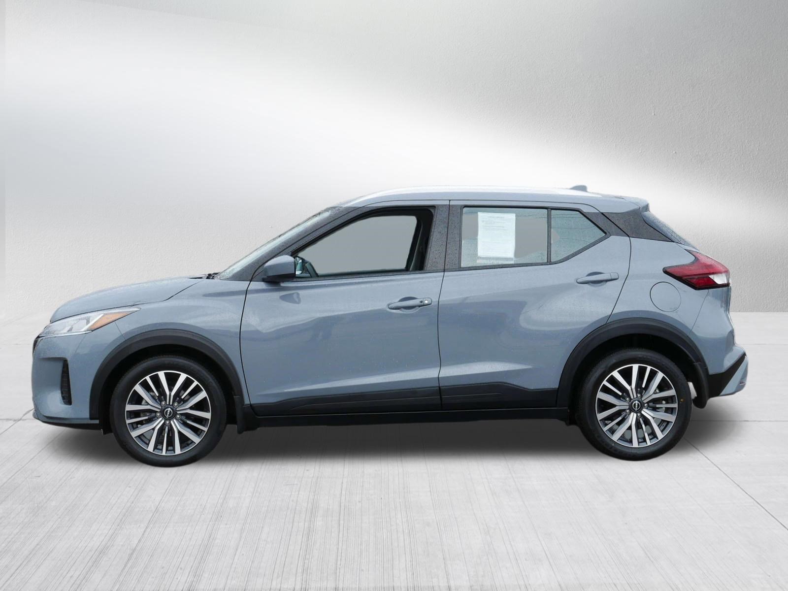 Certified 2023 Nissan Kicks SV image 4
