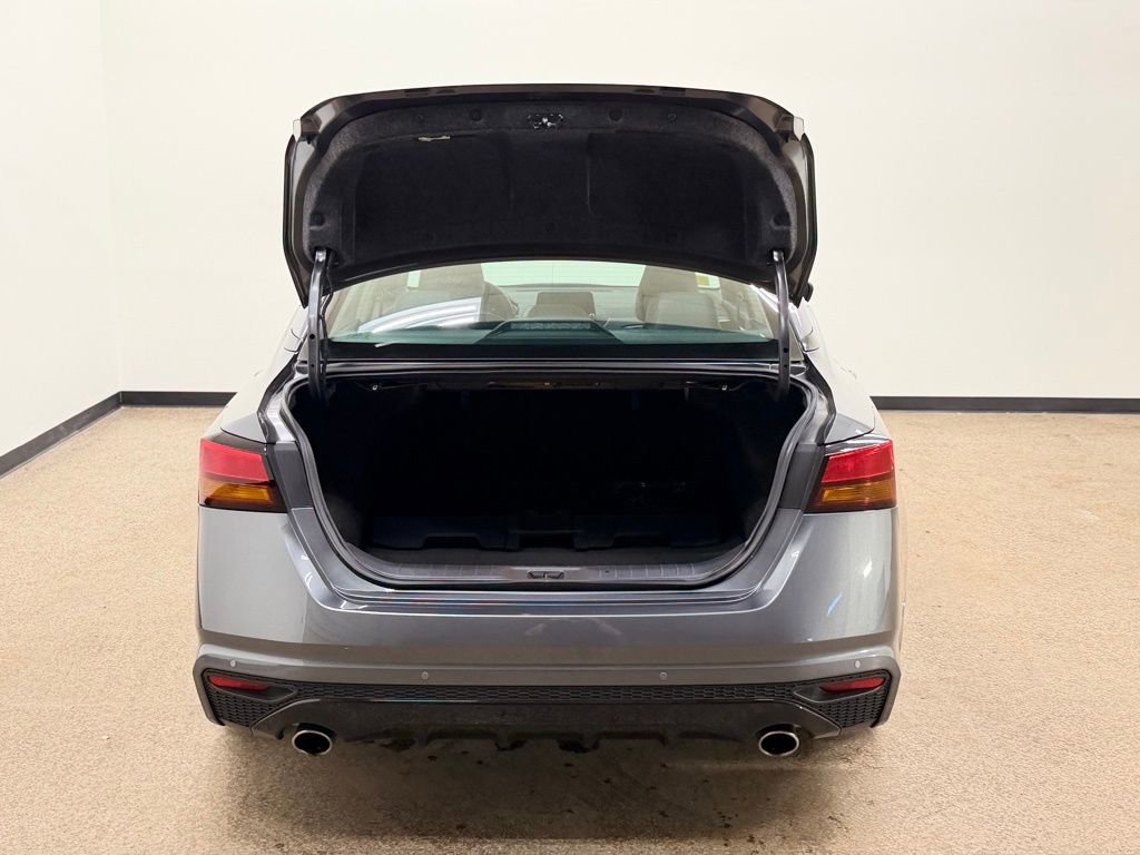Used 2025 Nissan Altima 2.5 SR image 5