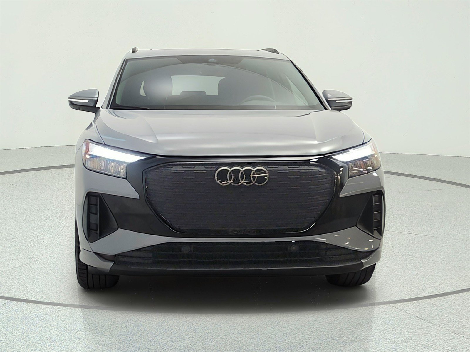Used 2025 Audi Q4 e-tron Premium Plus w/ Premium Plus RWD image 2