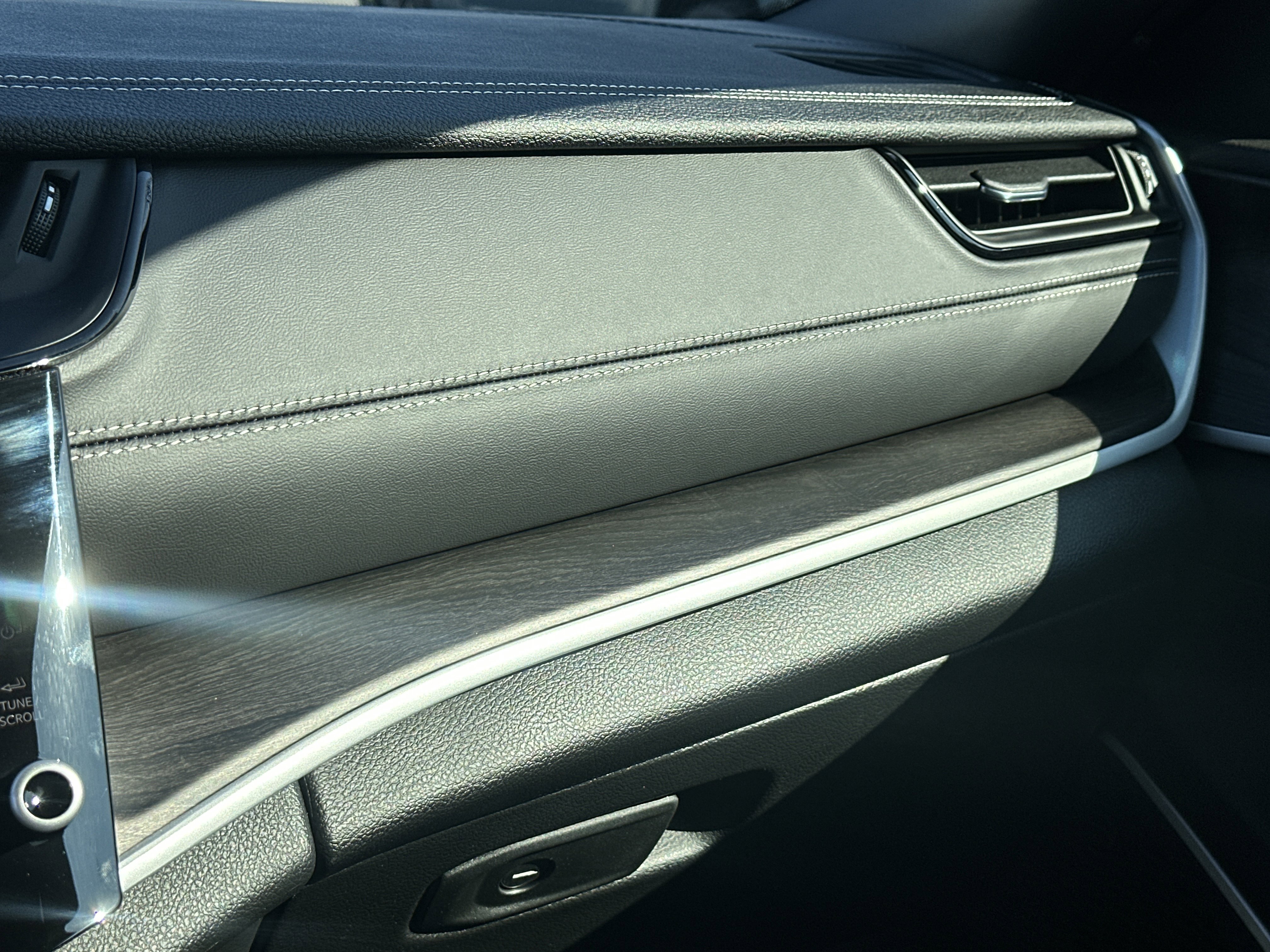 New 2026 Jeep Grand Cherokee L Limited image 9