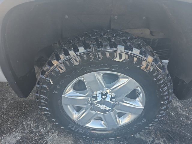 Used 2020 Chevrolet Silverado 2500 LTZ w/ LTZ Convenience Package image 14