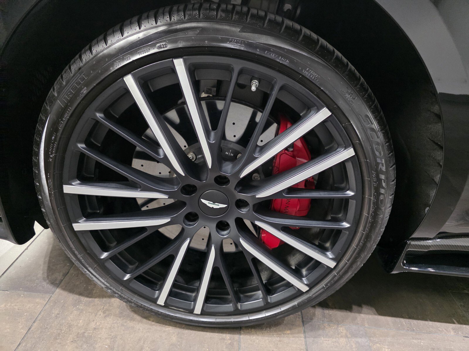 Used 2023 Aston Martin DBX 707 image 4